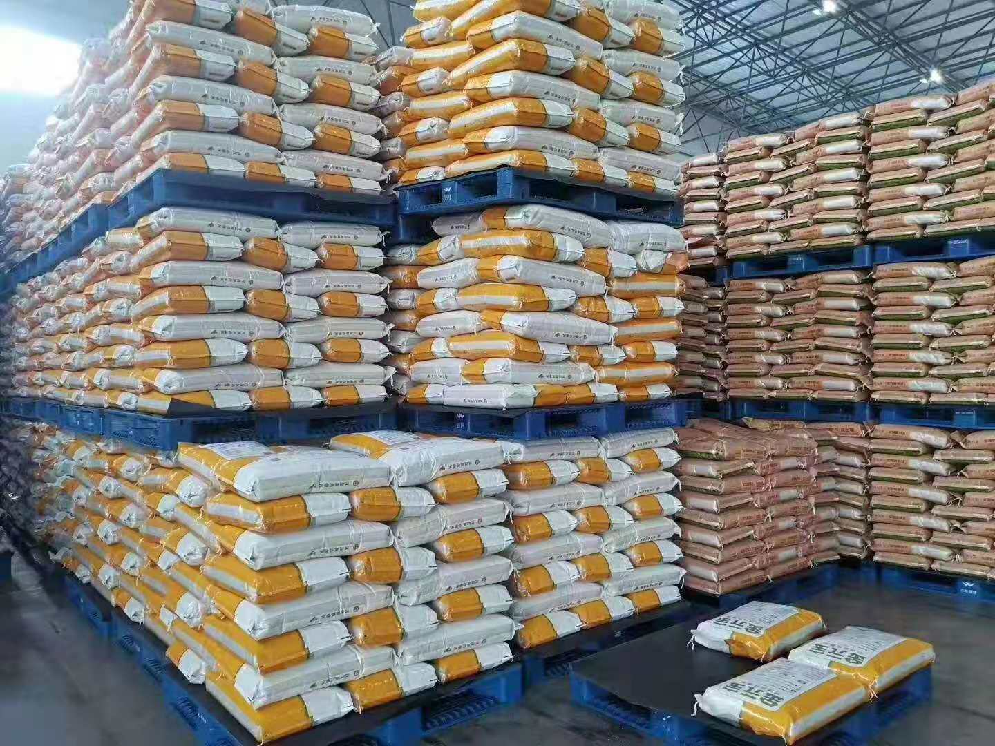 1743041107140723.jpg 金元寶大米倉庫碼垛應(yīng)用.jpg